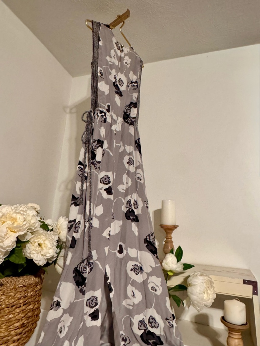 Winter Kate Gray and Black Floral Maxi Dress - Picture 10 of 12